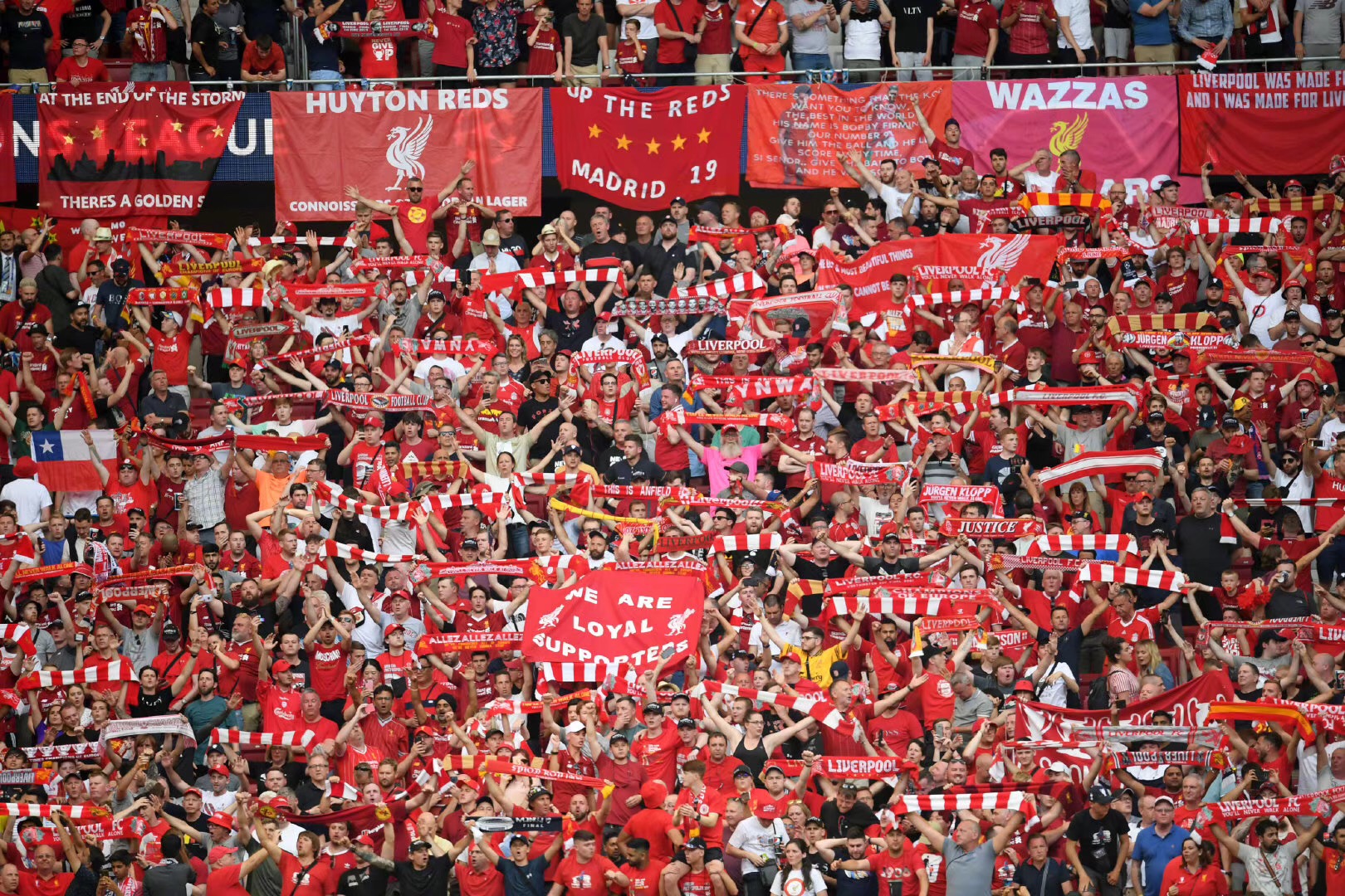 东体：男篮惨败会影响男足；邵佳一带队要改造思想和精神面貌