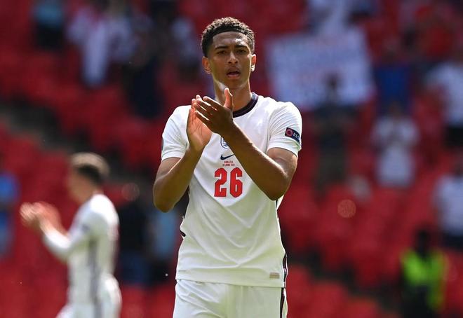 足球西甲主帅临场调整收获成效（西甲主帅临场变阵奏效）