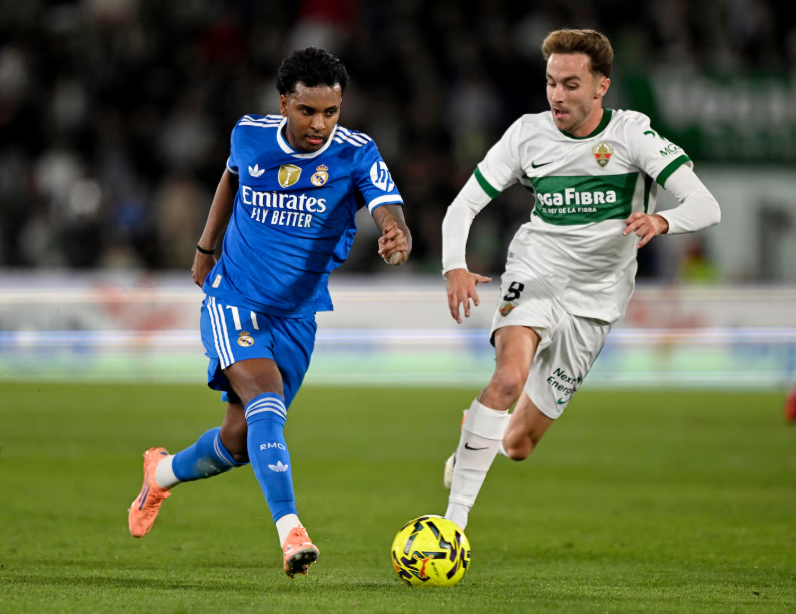 国家德比预演对攻战 皇马神锋或率队复仇巴萨（国家德比前哨战火力全开 皇马锋霸或领衔复仇巴萨）