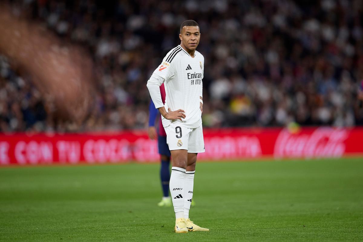 半场数据：皇马9射门4射正，塞尔塔上半场仅2脚射门