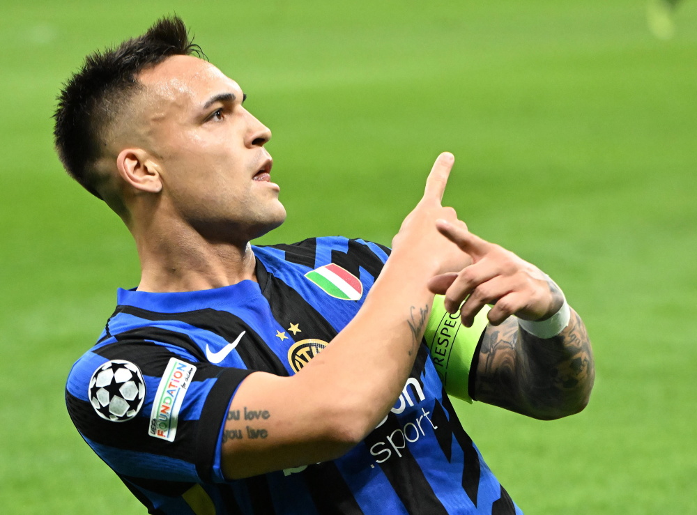 分差上双！桑普森跟进上篮得分并造成犯规 广厦一波8-0