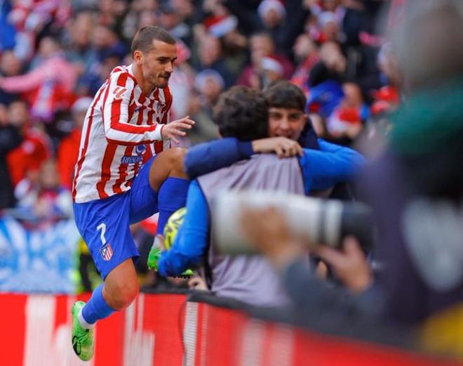 红魔遇克星？曼联近6战纽卡1胜5负，主场迎战誓破魔咒（曼联主场誓破不胜魔咒：近6战纽卡仅1胜5负）