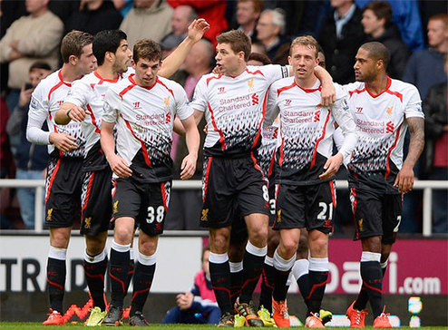 扎瓦拉球员：C罗是世界第二好的球员，本场比赛我们充满斗志（扎瓦拉球员：C罗位列世界第二，此战我们士气高涨）