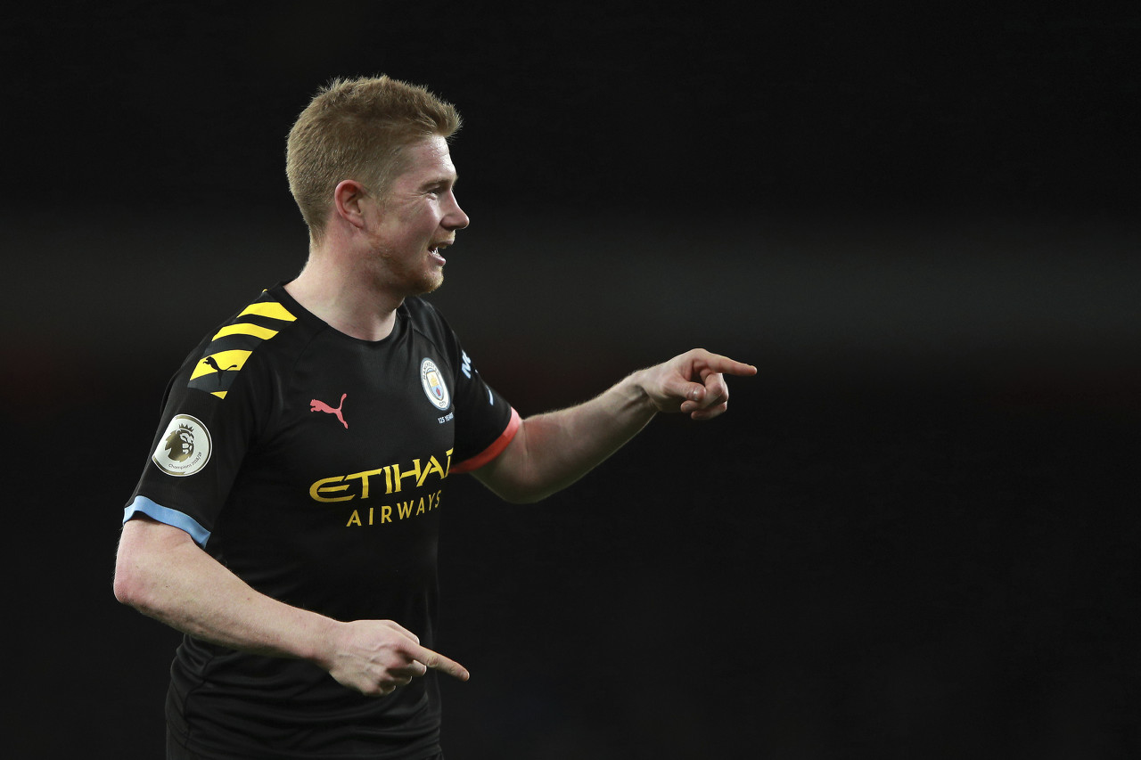 有惊无险，小麦和孔蒂所乘飞机警告灯误报导致飞机迫降