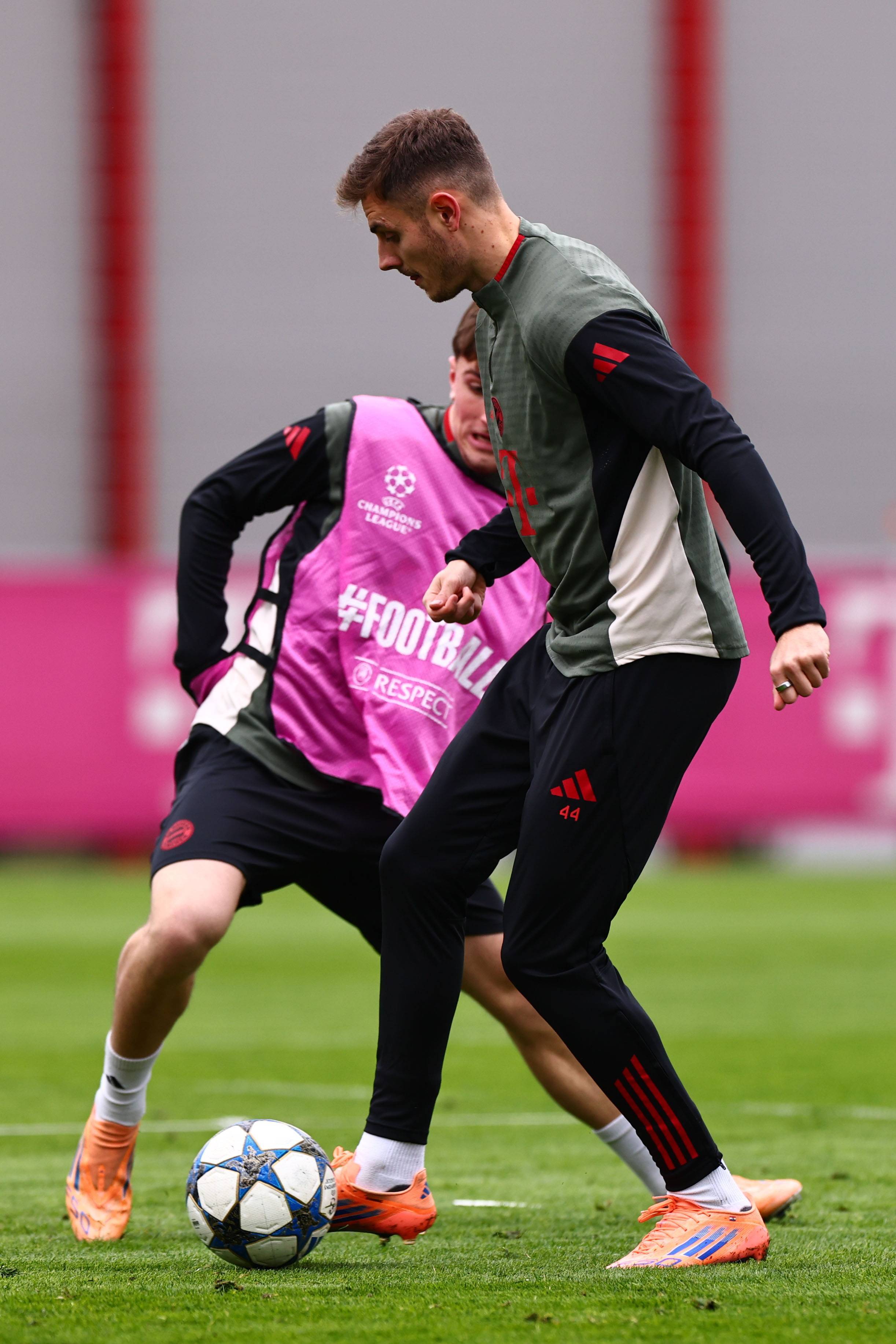 法媒：阿尔及利亚有意招揽姆巴佩弟弟埃唐，球员本人暂未表态