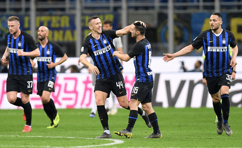 天空体育：曼联不愿轻易出售梅努，除非收到极具吸引力的报价（天空体育：除非有极具诱惑力的报价，曼联无意出售梅努）